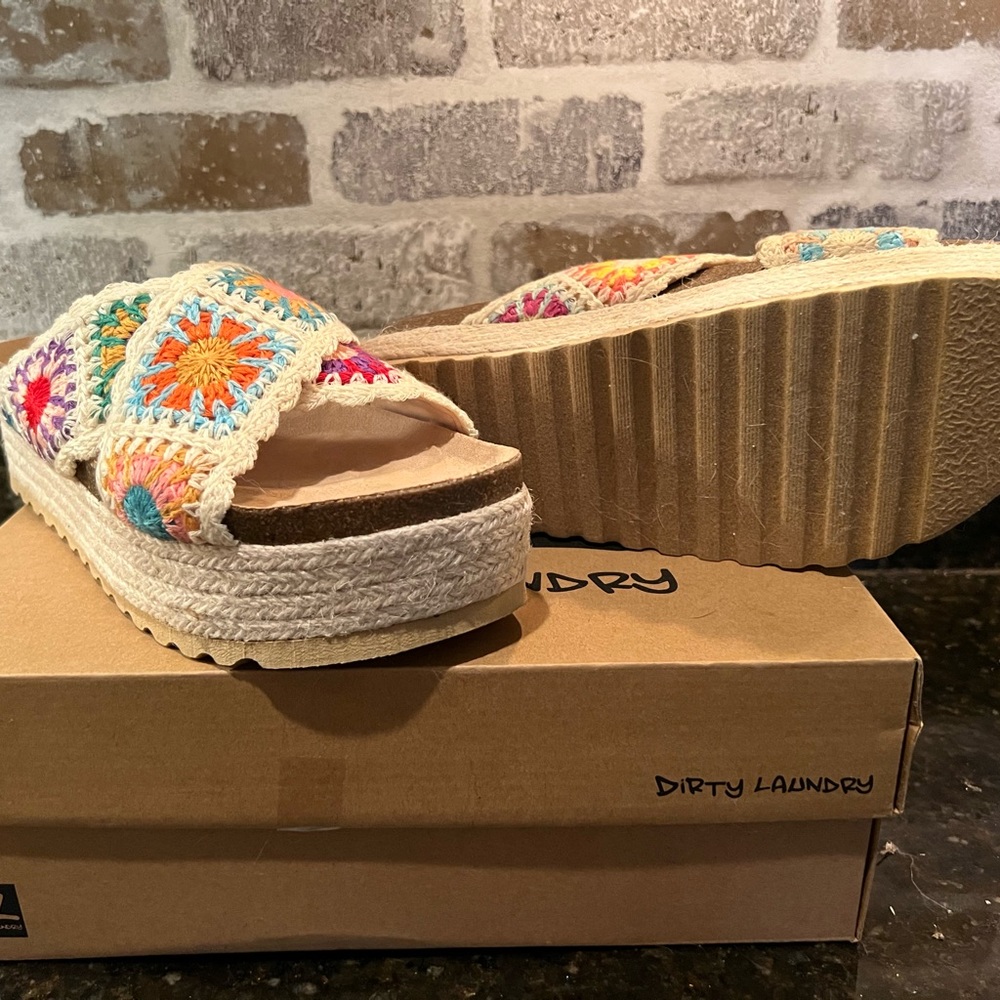Dirty Laundry crochet sandals 7.5